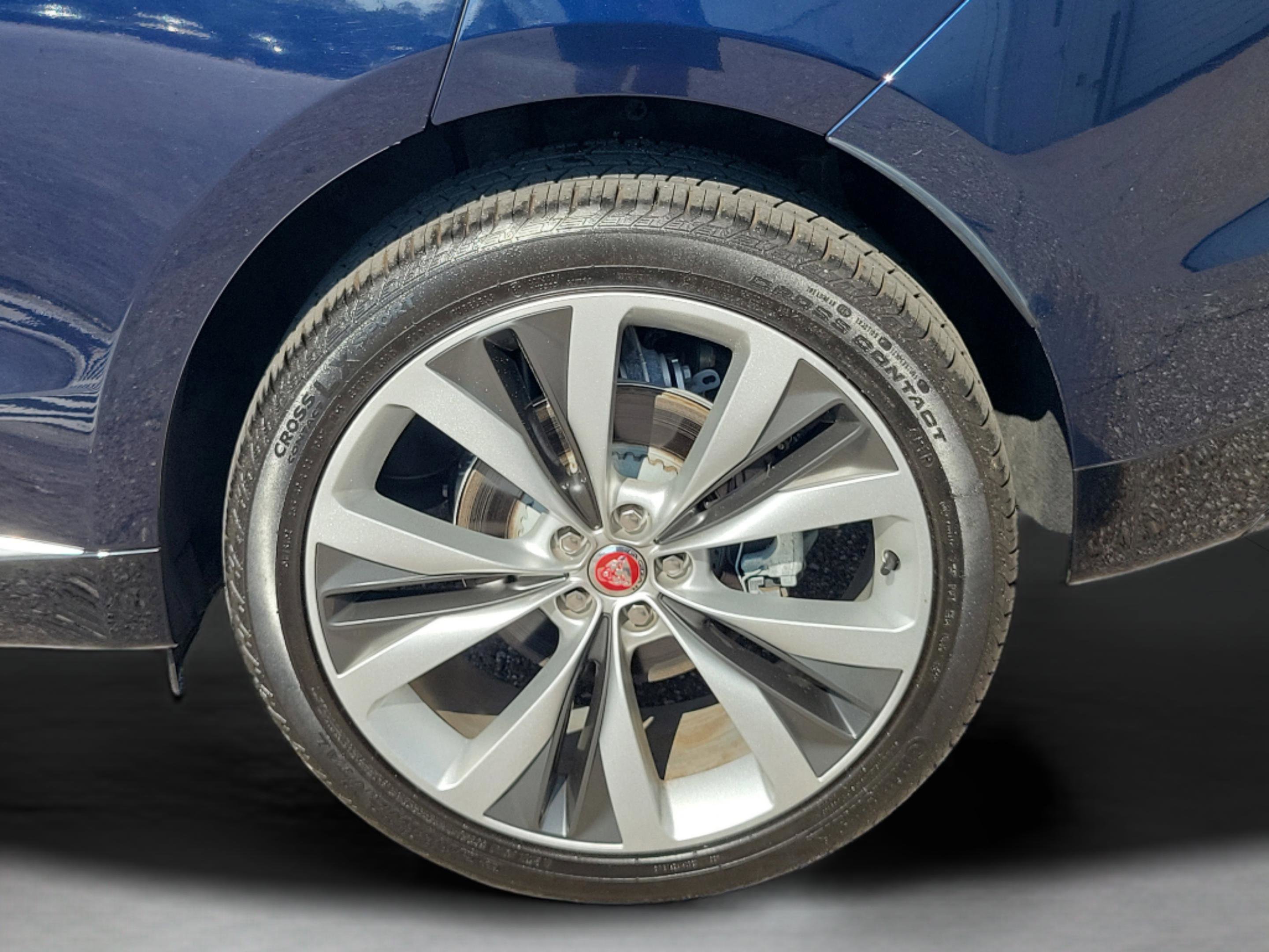 Used 2023 Jaguar F-PACE S AWD/4WD image 28