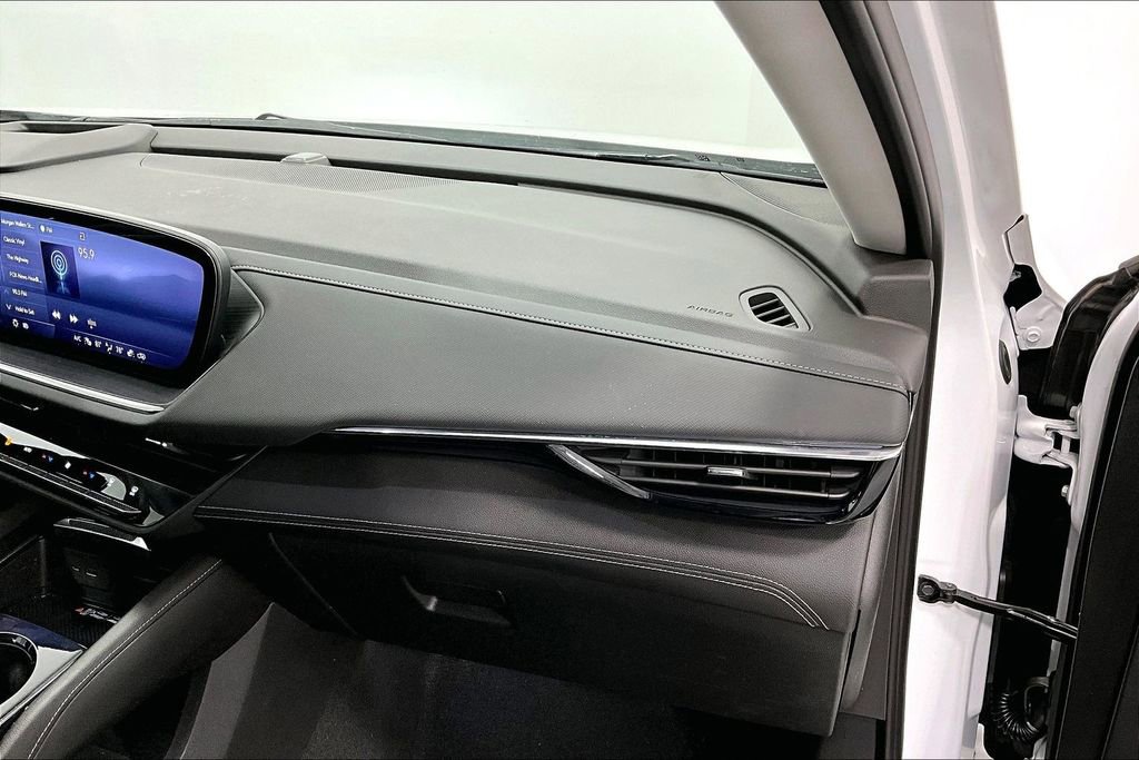 Used 2024 Buick Envision Preferred image 19
