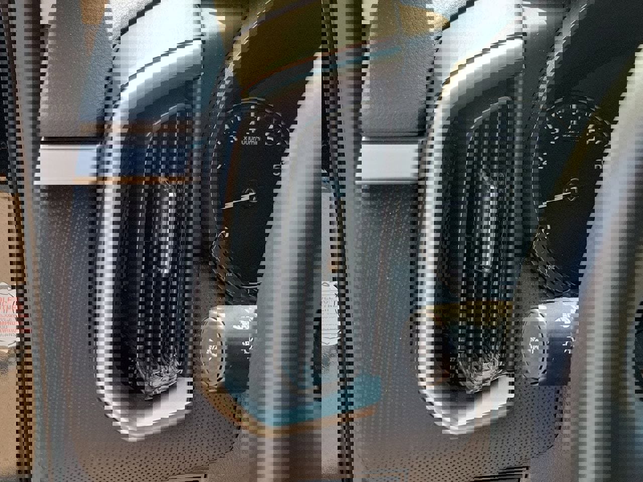 Used 2025 MAZDA CX-50 AWD 2.5 S w/ Premium Package image 32