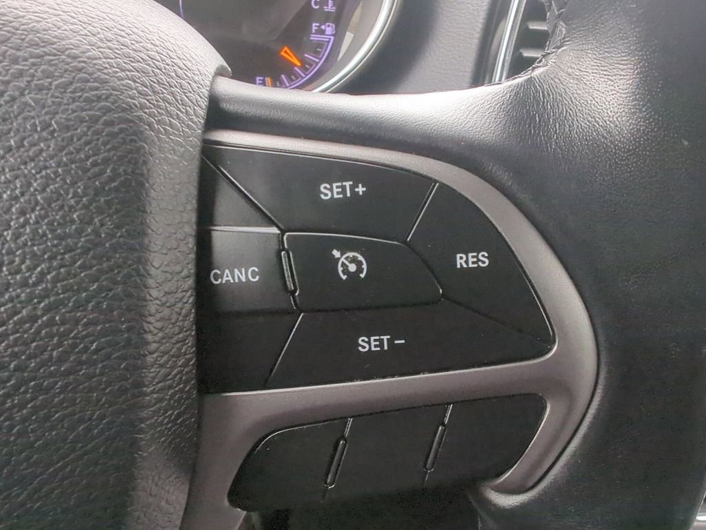 Used 2020 Jeep Grand Cherokee Laredo w/ Quick Order Package 2BN North image 33