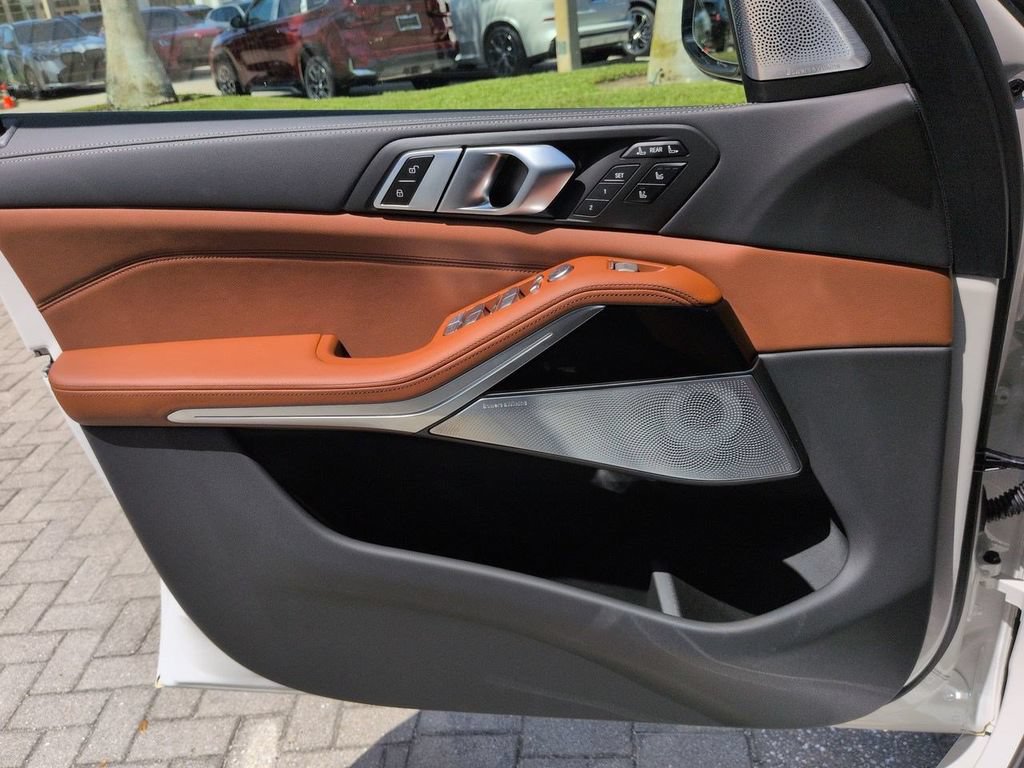 New 2026 BMW ALPINA XB7 AWD/4WD image 31