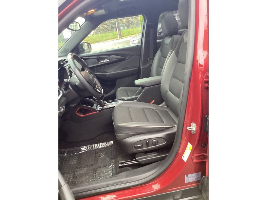 Used 2021 Chevrolet TrailBlazer RS w/ Sun and Liftgate Package AWD/4WD image 9