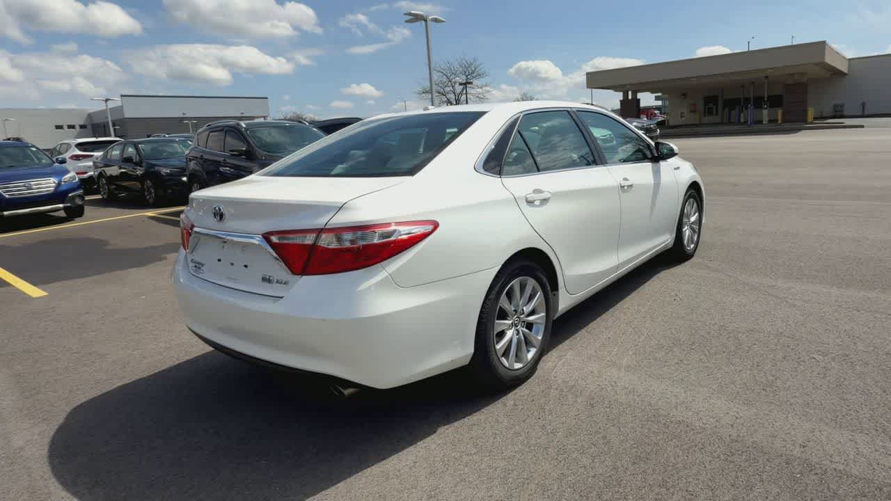 Used 2015 Toyota Camry XLE w/ Moonroof Package image 8