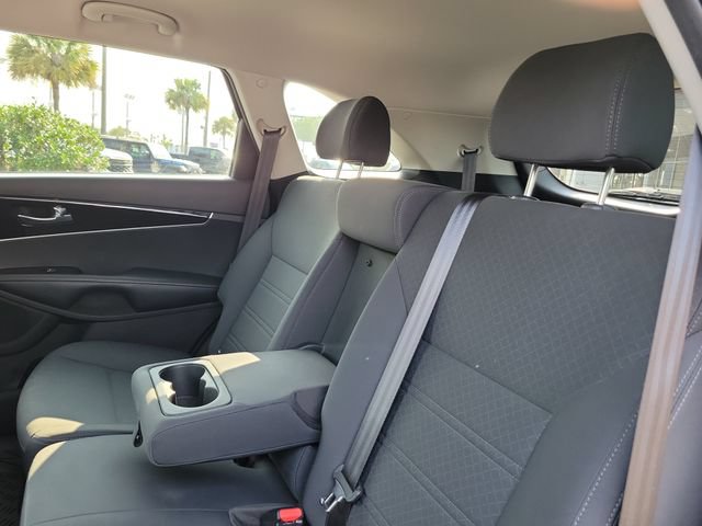 Used 2020 Kia Sorento LX AWD/4WD image 17
