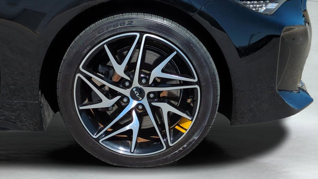 Used 2022 Kia Stinger GT-Line w/ Sun & Sound Package image 10