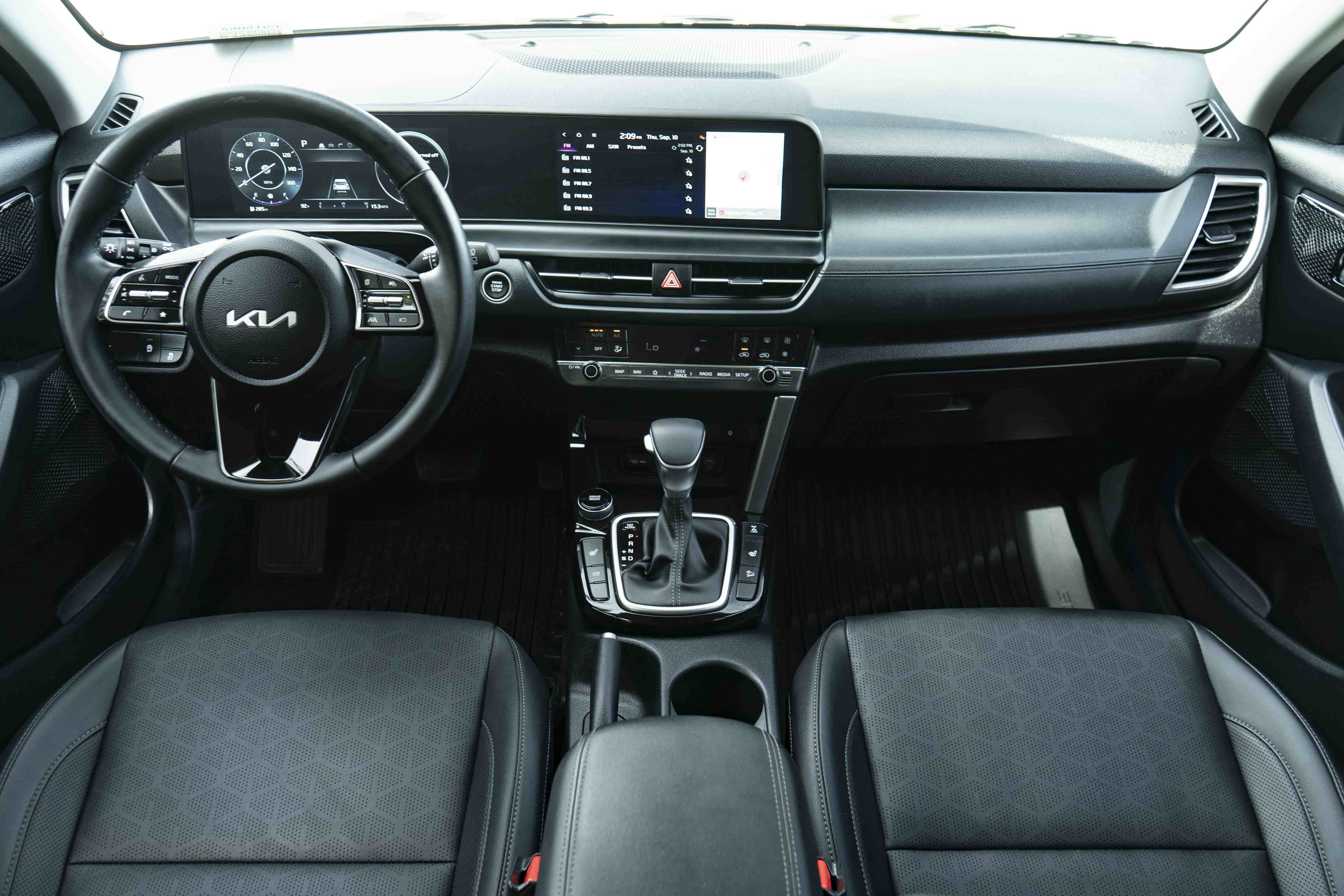 Used 2024 Kia Seltos EX AWD/4WD image 25