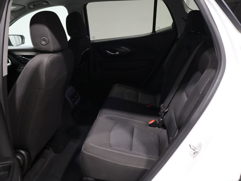 Used 2024 GMC Terrain SLE image 18