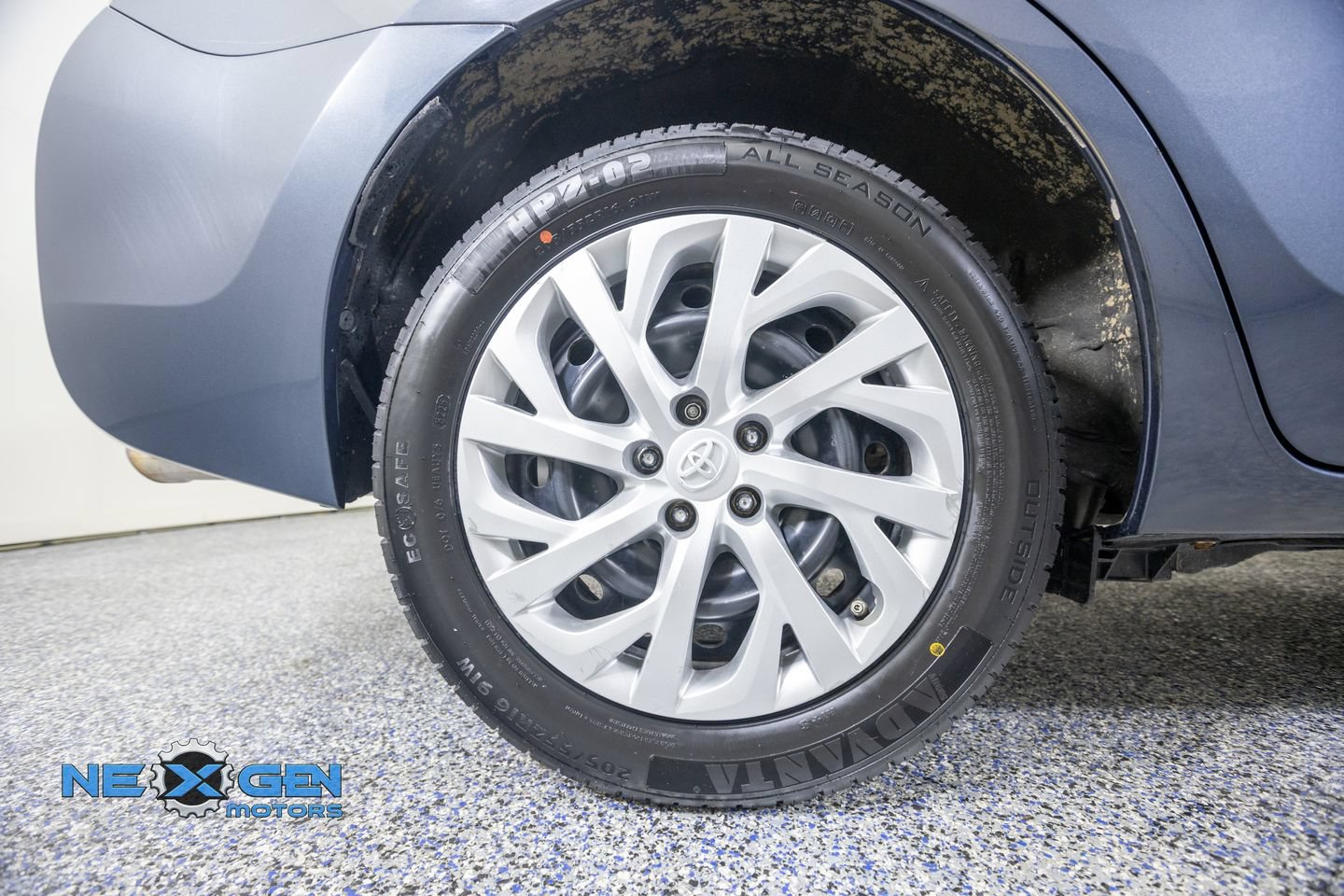 Used 2018 Toyota Corolla LE FWD image 43