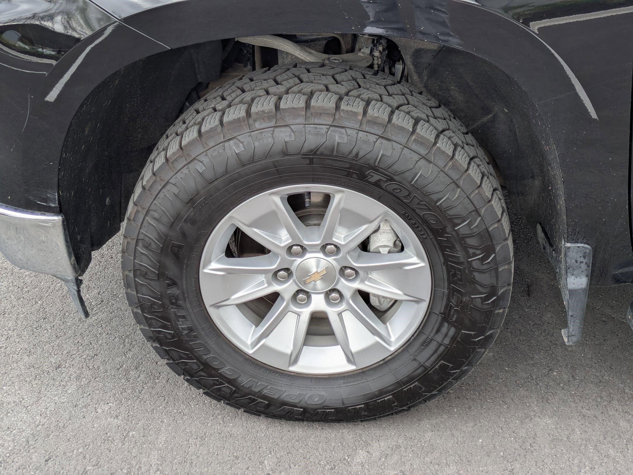 Used 2024 Chevrolet Silverado 1500 LT AWD/4WD image 14