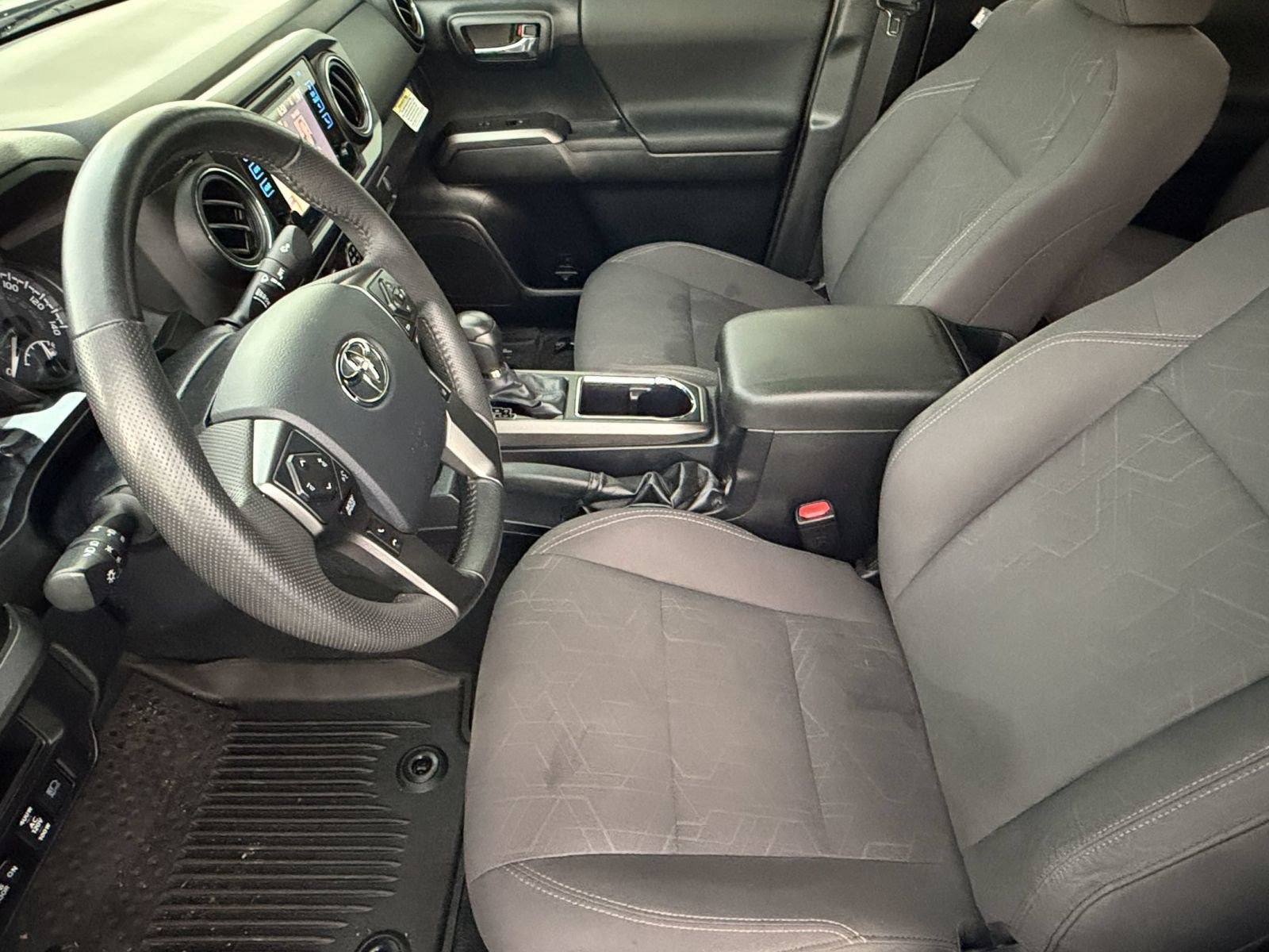 Used 2019 Toyota Tacoma TRD Off-Road RWD image 5