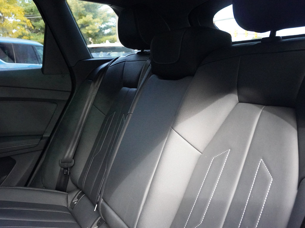 Used 2022 Audi Q4 e-tron Premium Plus AWD/4WD image 33