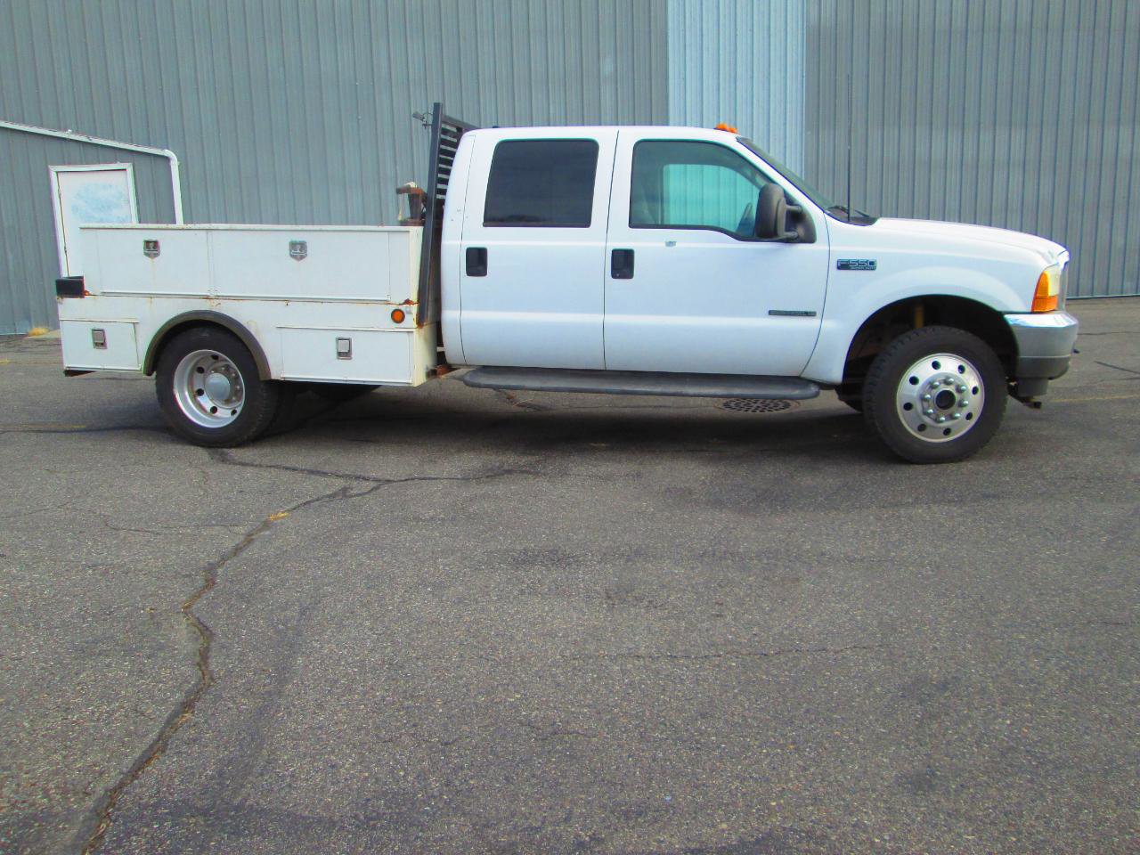 Used 2001 Ford F550 Crew Cab 176 WB XLT 4WD image 2