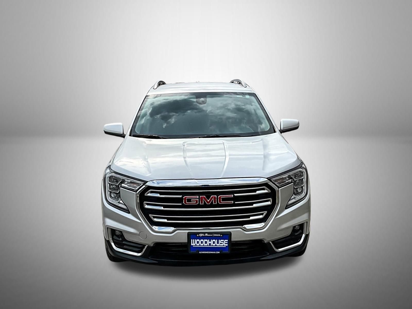 Certified 2022 GMC Terrain SLT image 2