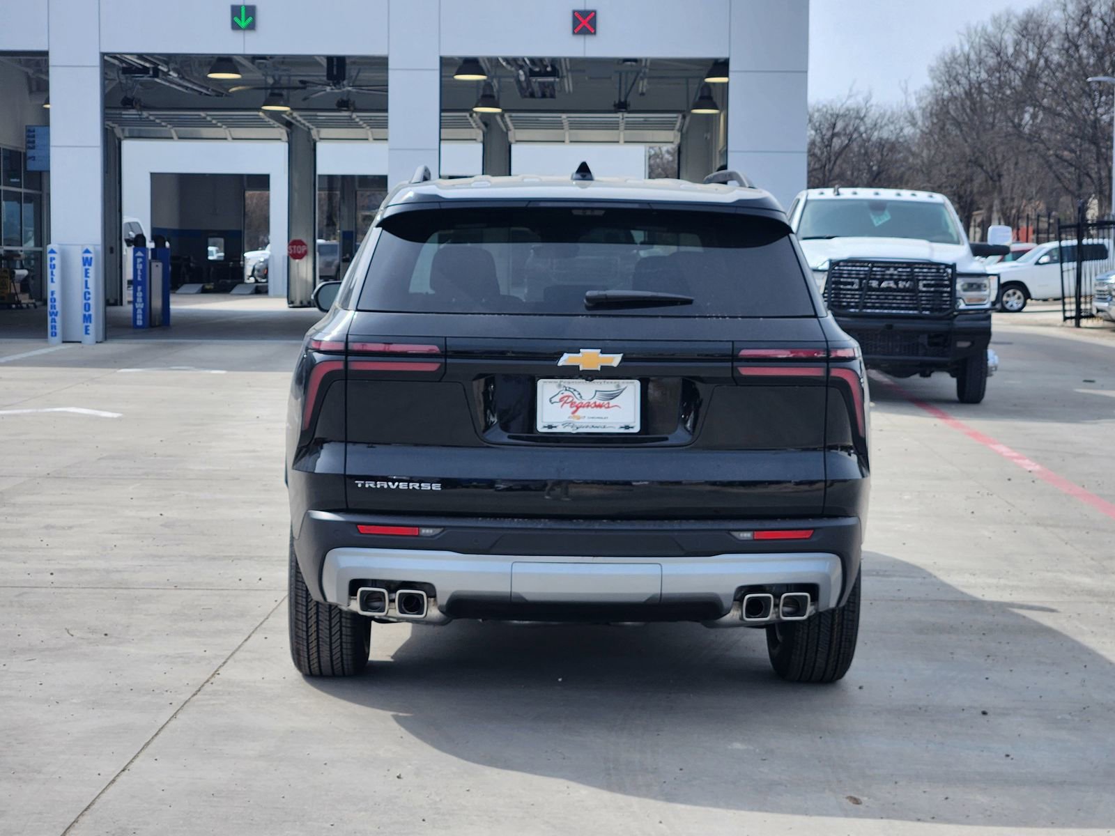 New 2026 Chevrolet Traverse LT w/ Driver Confidence Package image 8