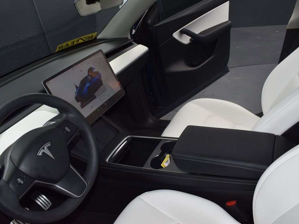 Used 2022 Tesla Model Y Performance image 23