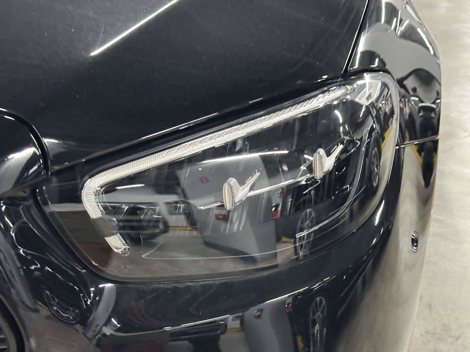 Used 2023 Mercedes-Benz E 350 4MATIC Sedan image 9