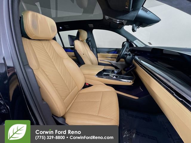 Used 2025 Cadillac Escalade IQ Luxury 2 image 32