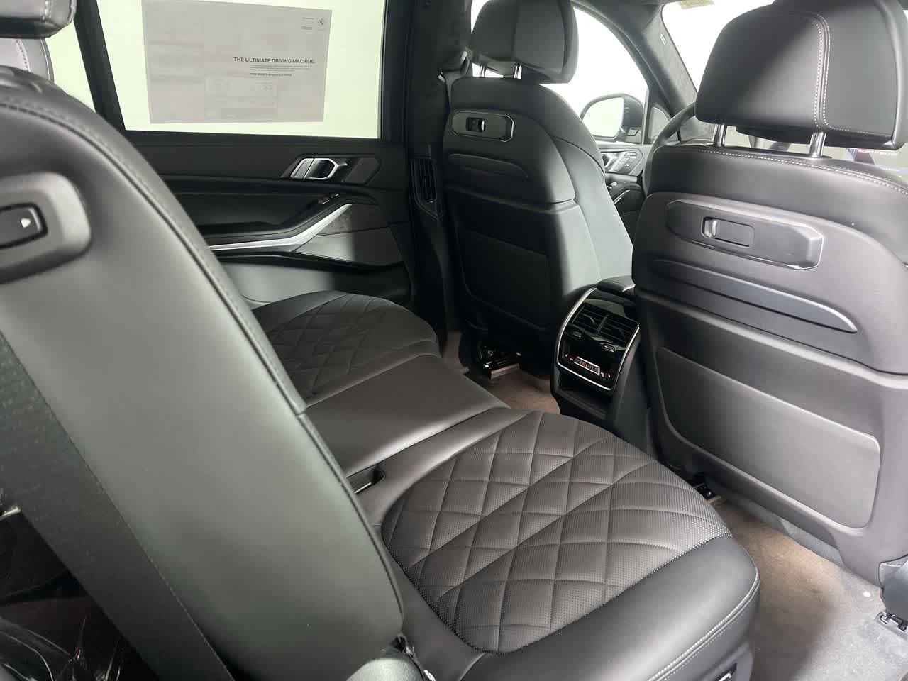 Certified 2024 BMW X7 xDrive40i w/ Premium Package AWD/4WD image 16