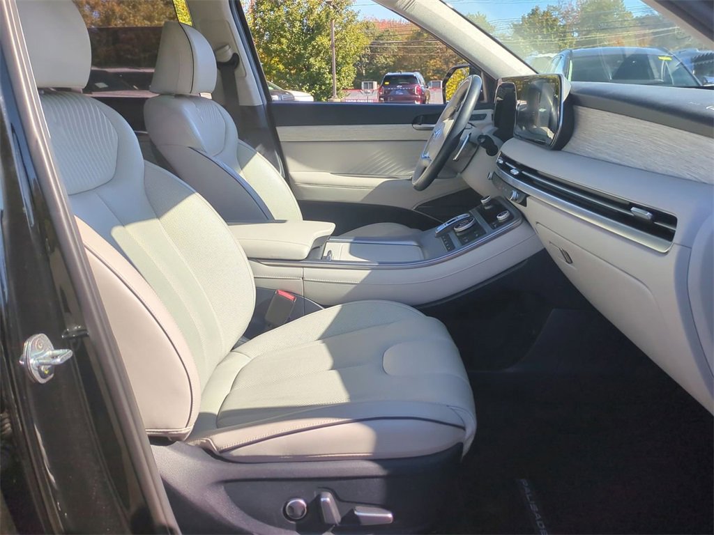 Used 2023 Hyundai Palisade Calligraphy image 28