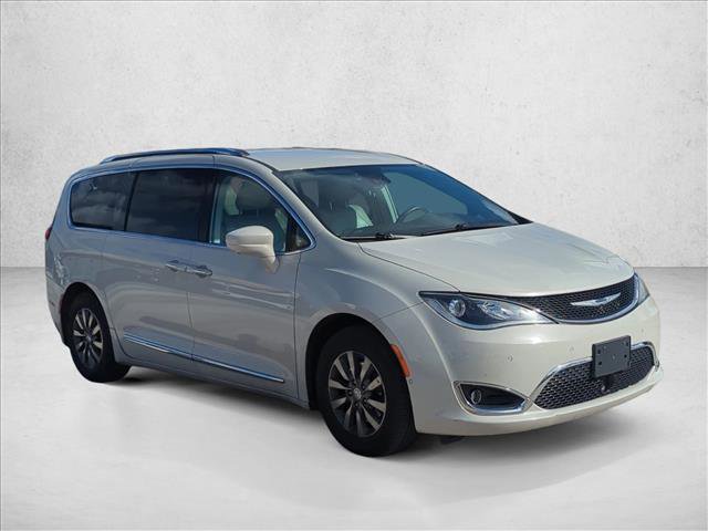 Used 2019 Chrysler Pacifica Touring-L Plus w/ Advanced Safetytec Group image 3