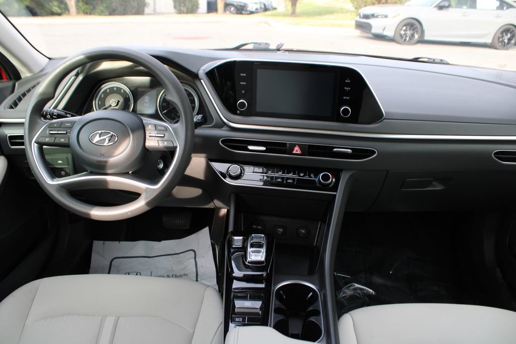 Used 2023 Hyundai Sonata SE w/ Cargo Package FWD image 14