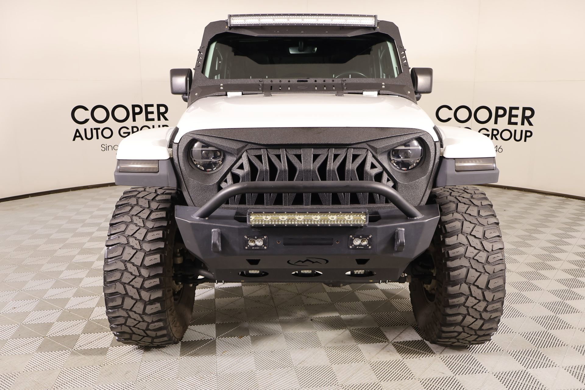 Used 2020 Jeep Wrangler Unlimited Sahara image 9