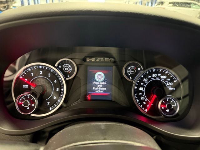 New 2026 RAM 1500 4x4 Crew Cab image 13
