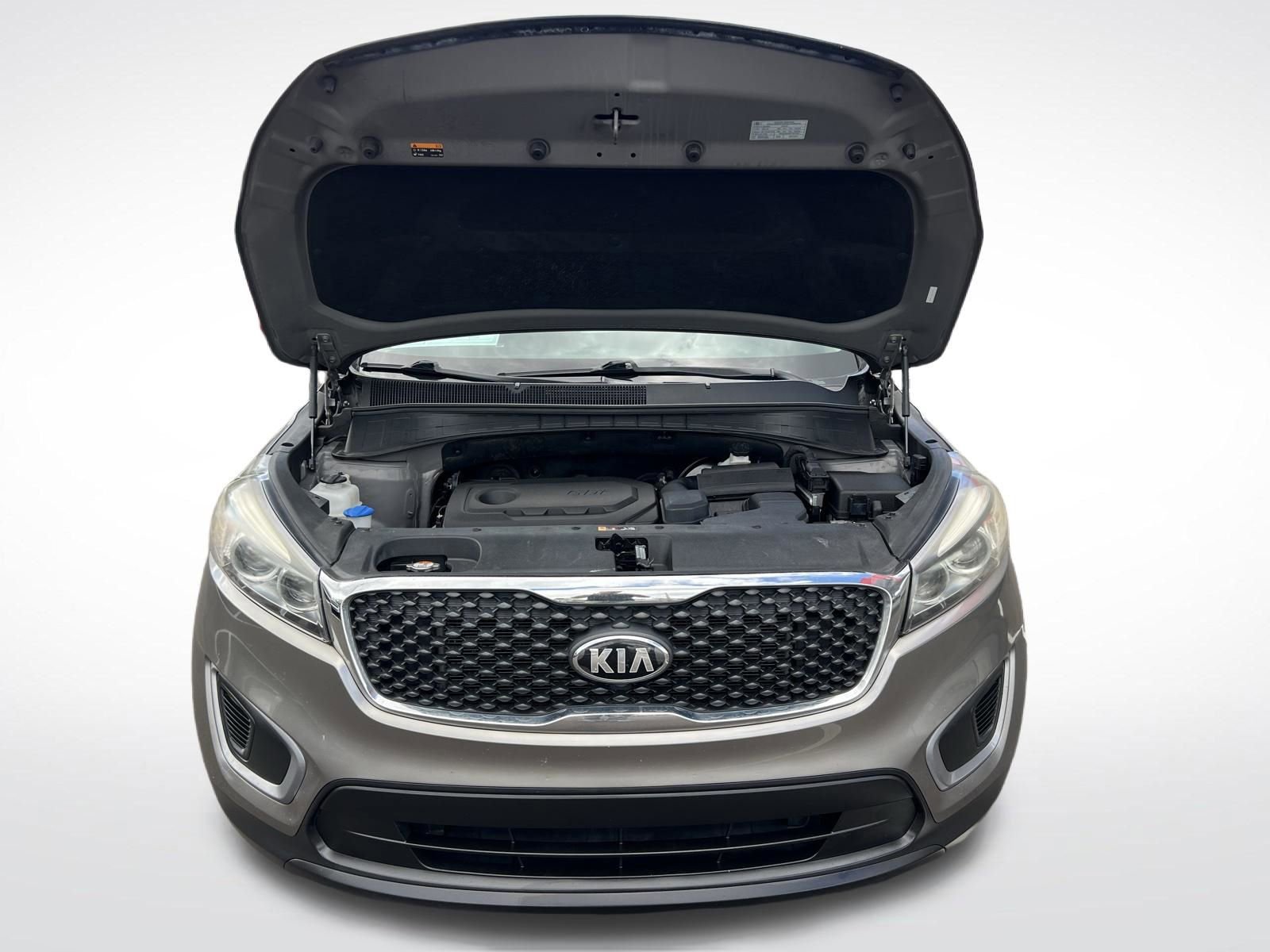 Used 2016 Kia Sorento LX image 14