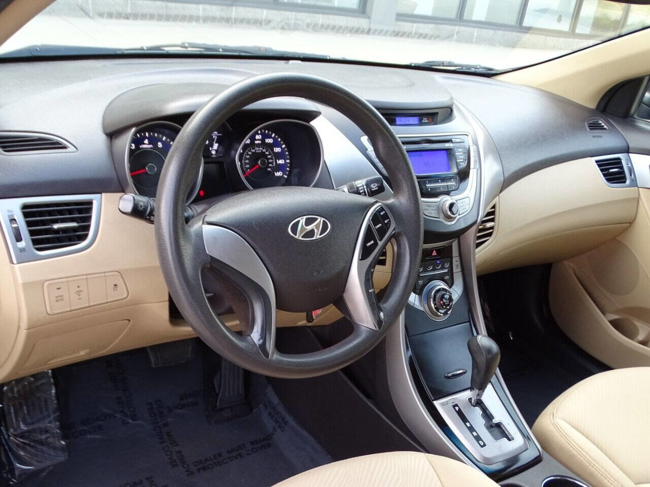 Used 2013 Hyundai Elantra GLS FWD image 39