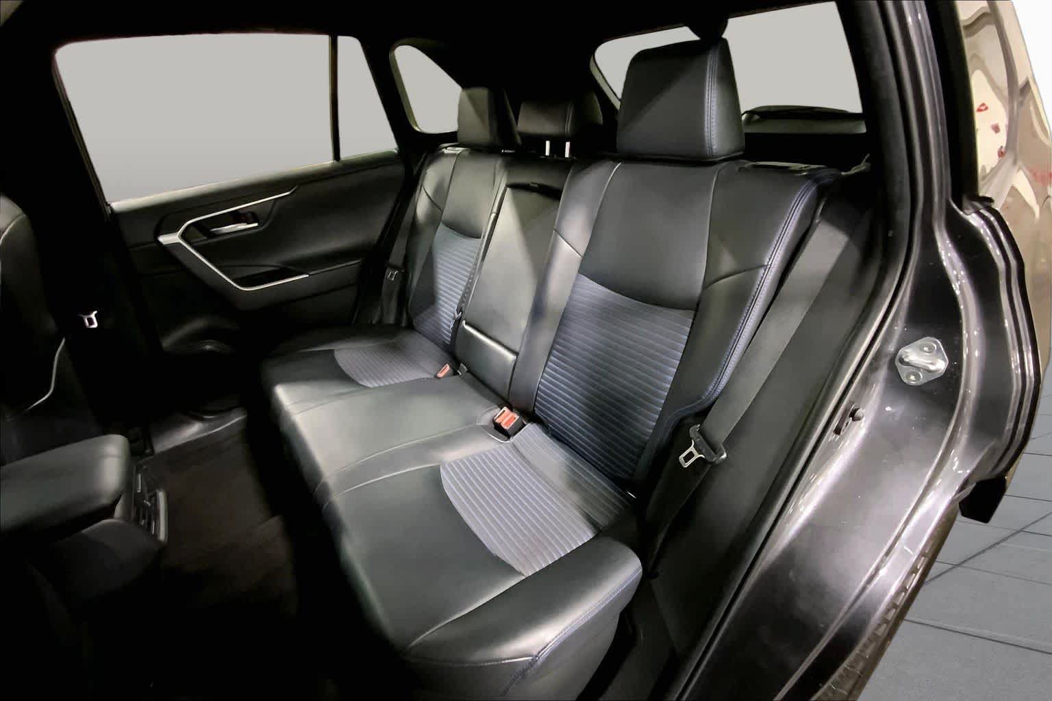 Used 2023 Toyota RAV4 XSE AWD/4WD image 21