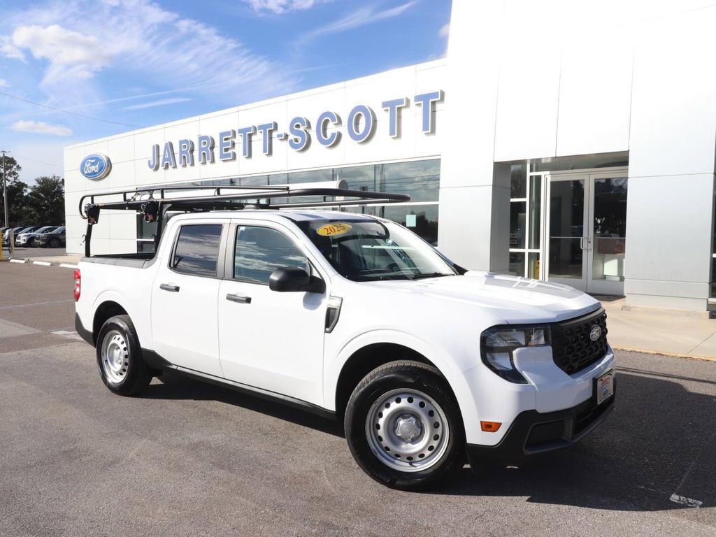 Certified 2025 Ford Maverick XLT w/ Equipment Group 302A image 2