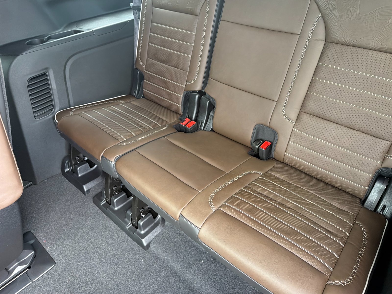 New 2026 GMC Yukon XL Denali Ultimate AWD/4WD image 14