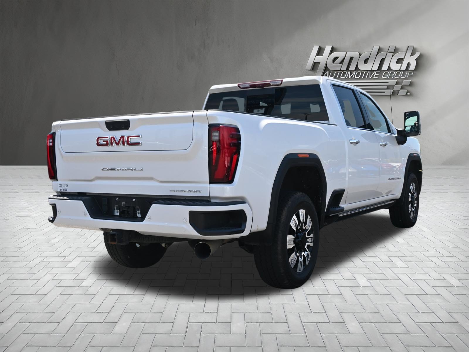 Used 2024 GMC Sierra 2500 Denali w/ Denali Reserve Package AWD/4WD image 9