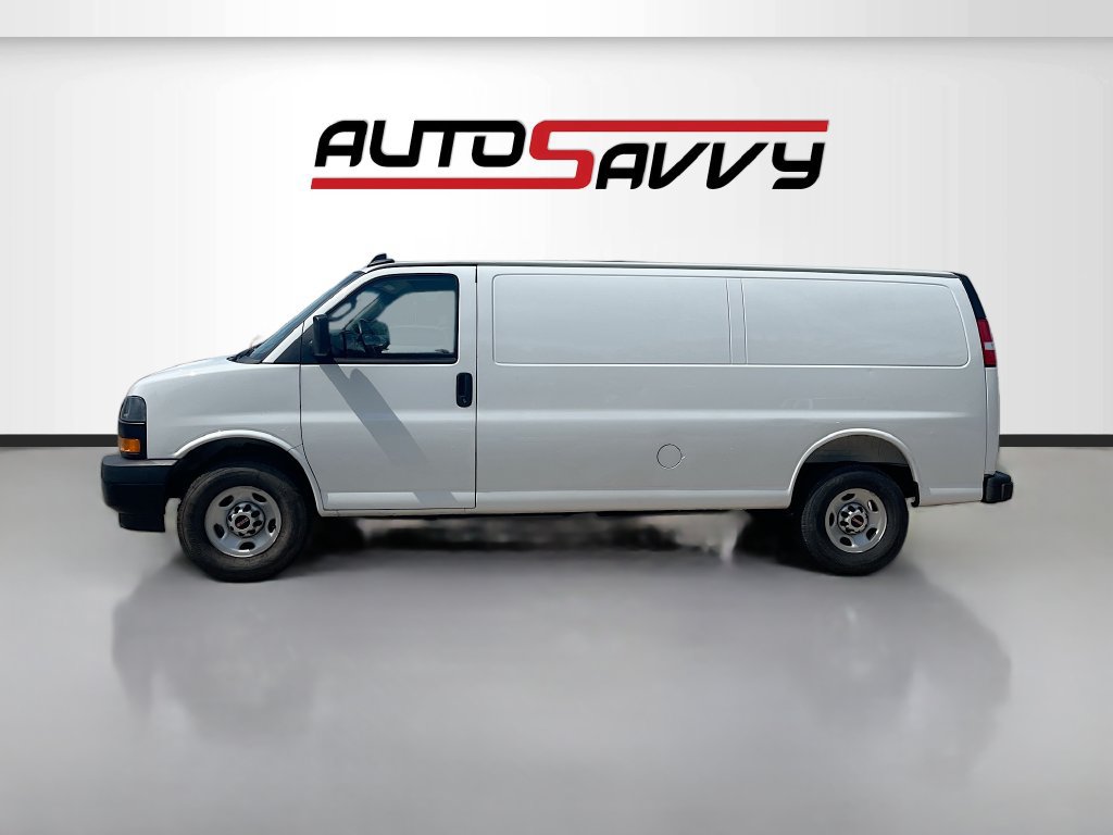 Used 2025 GMC Savana 3500 Extended RWD image 4
