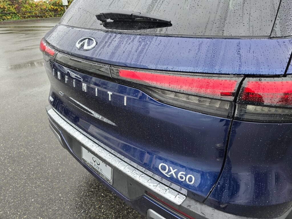 Certified 2022 INFINITI QX60 Luxe w/ Vision Package image 12