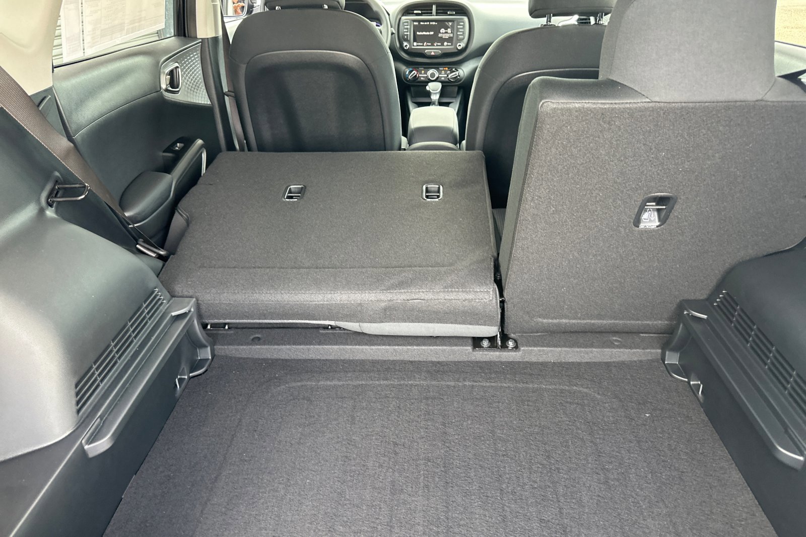 New 2025 Kia Soul LX image 16