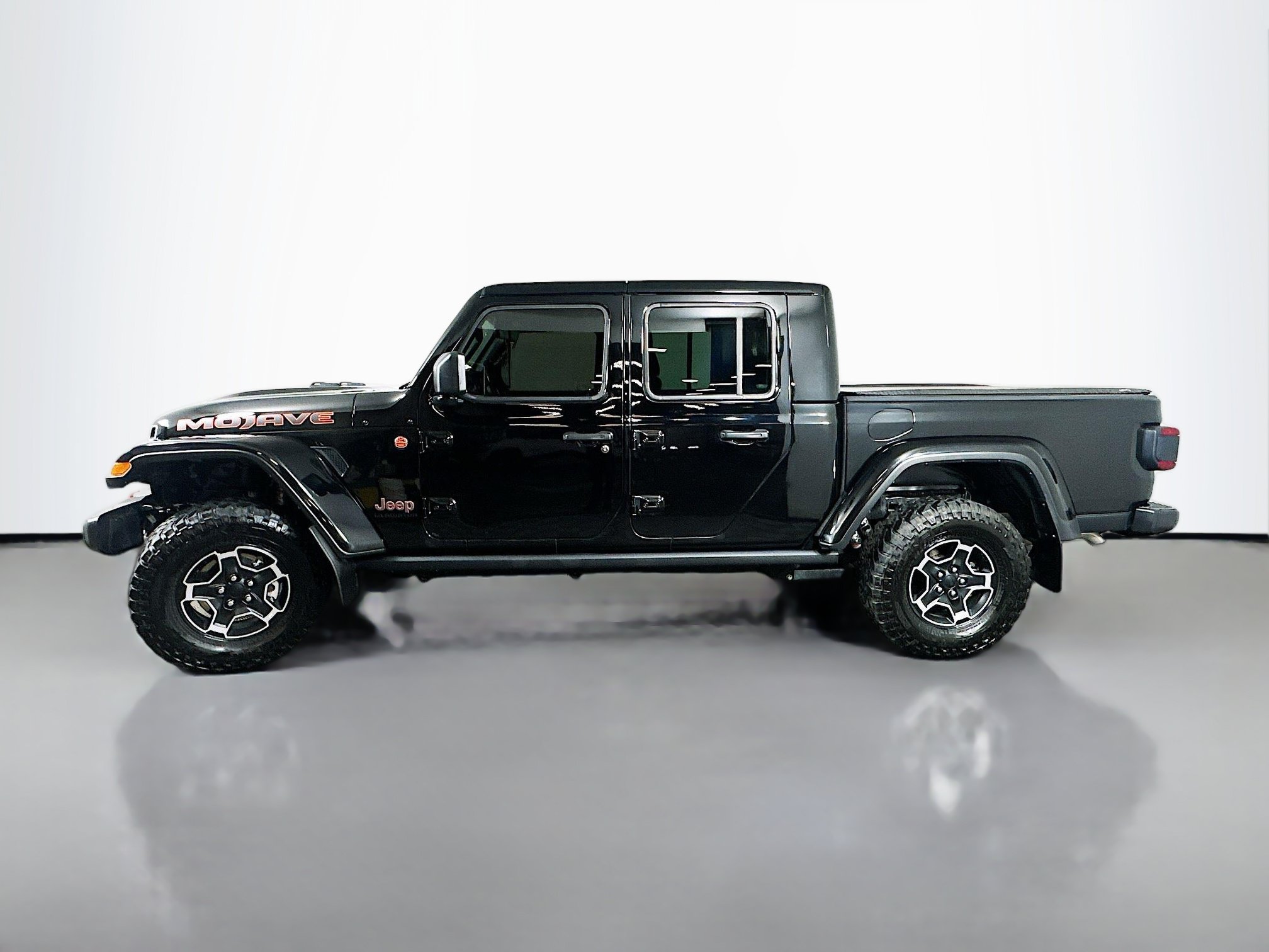 Used 2022 Jeep Gladiator Mojave w/ LED Lighting Group AWD/4WD image 7