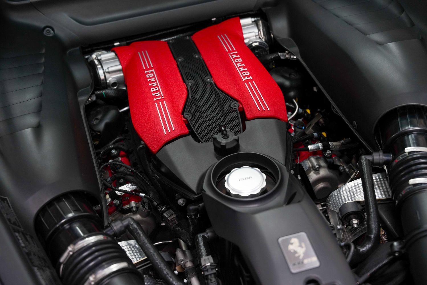 Used 2017 Ferrari 488 GTB RWD image 49