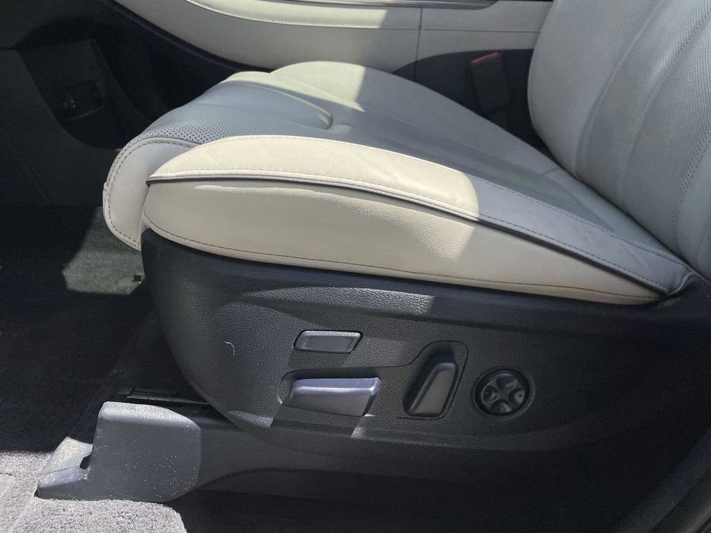 Used 2022 Hyundai Palisade Limited FWD image 21