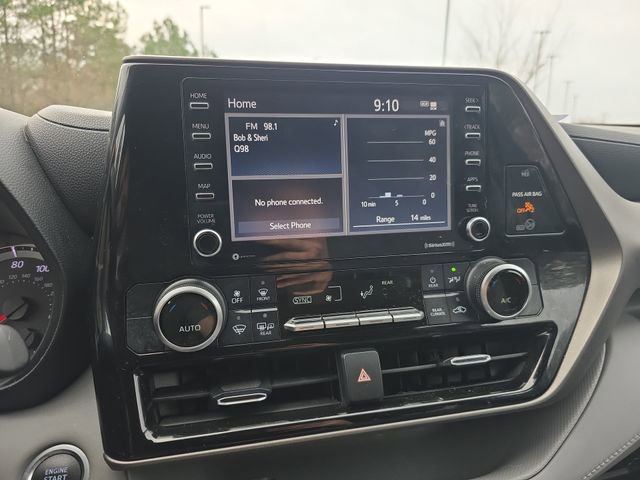 Used 2021 Toyota Highlander L image 34