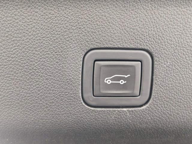 Used 2024 Chevrolet Tahoe Premier AWD/4WD image 31