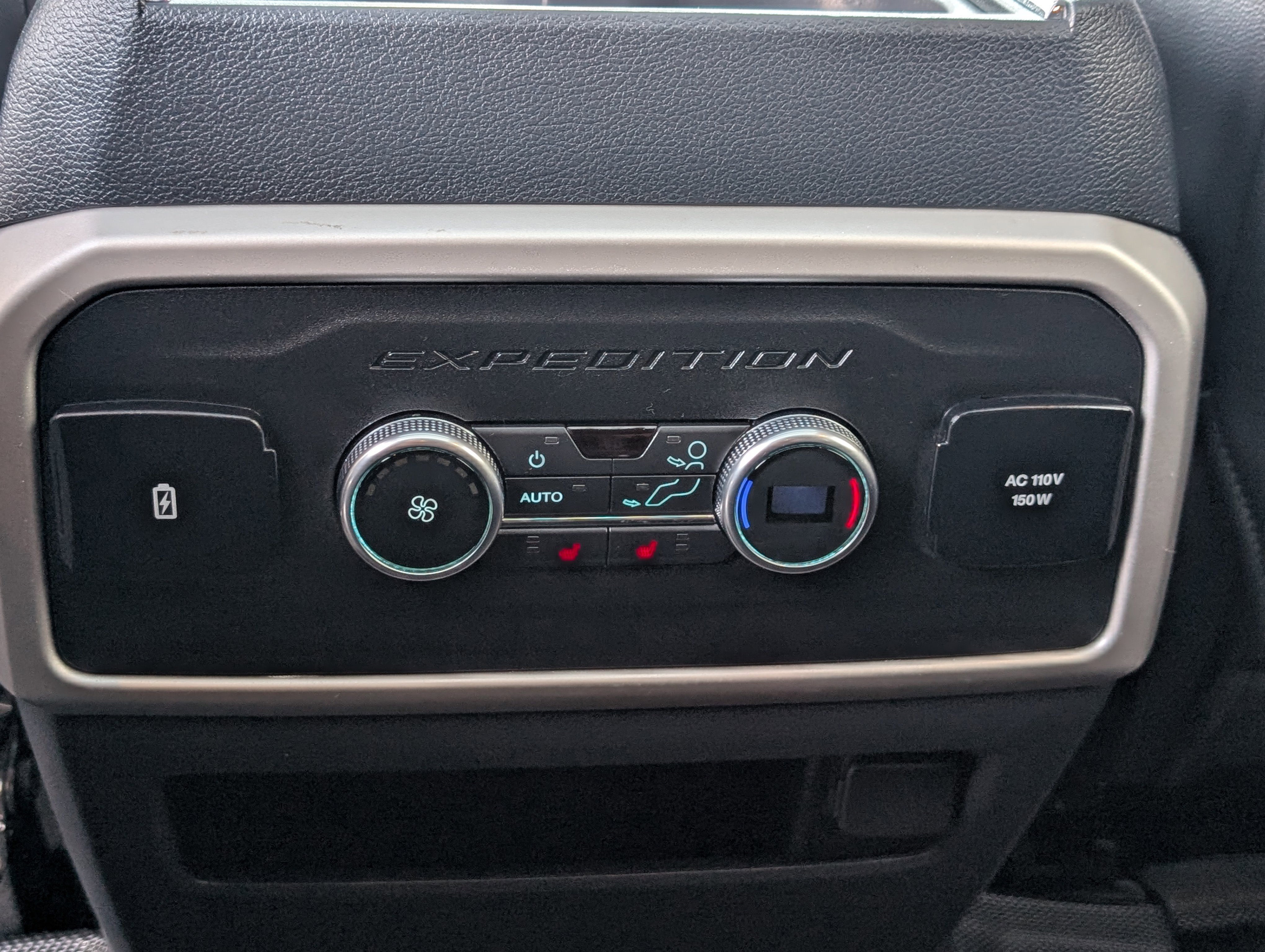 Used 2022 Ford Expedition Max Limited image 17