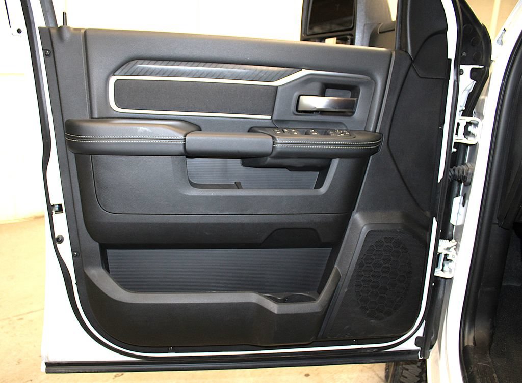 New 2026 RAM 2500 Big Horn AWD/4WD image 28