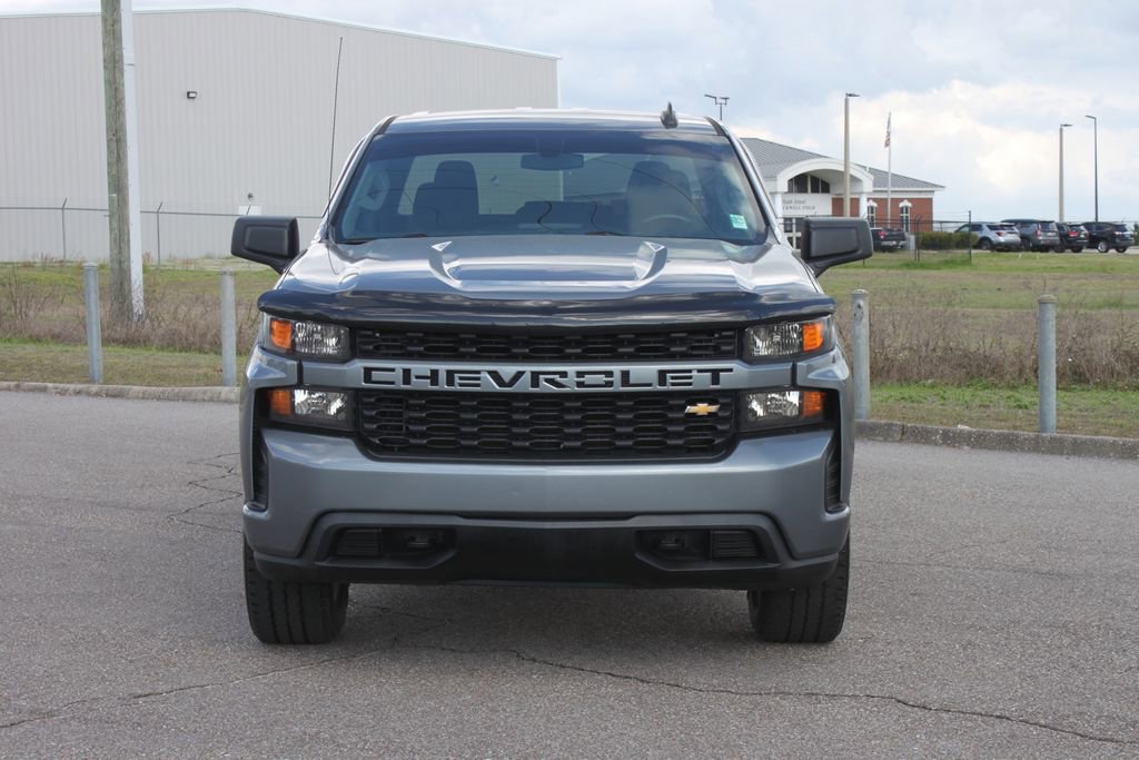 Used 2020 Chevrolet Silverado 1500 Custom w/ Custom Value Package image 3