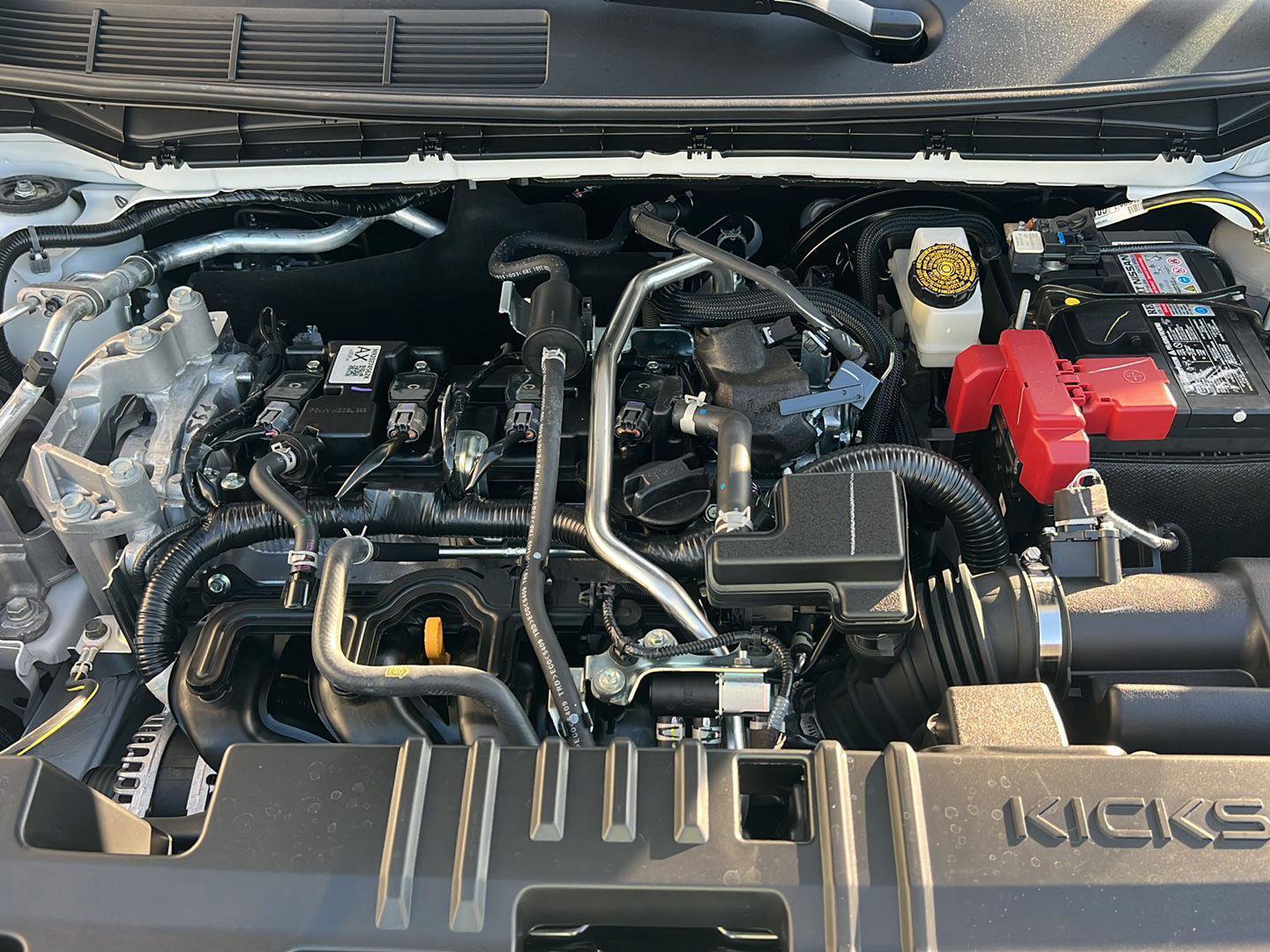 Used 2026 Nissan Kicks SR image 32