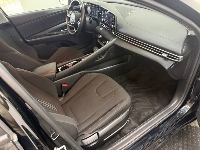 Used 2022 Hyundai Elantra SEL w/ Convenience Package image 30