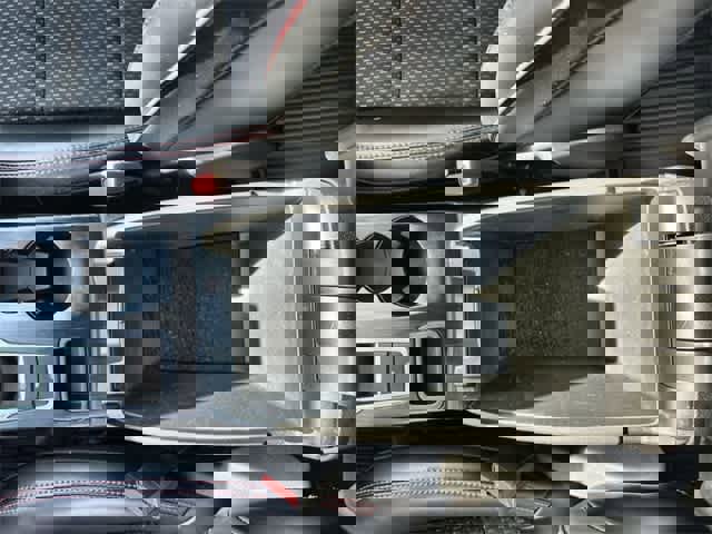 Used 2025 Ford Escape ST-Line w/ Equipment Group 301A image 27