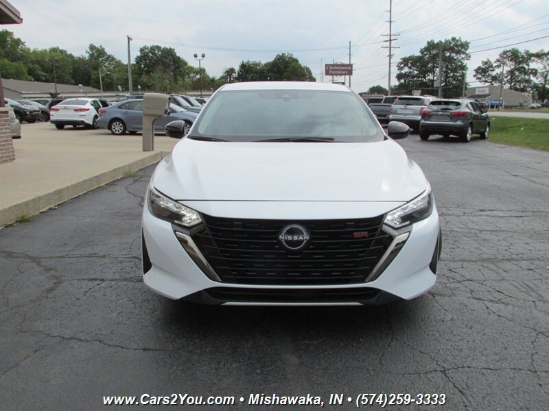 Used 2024 Nissan Sentra SR FWD image 2