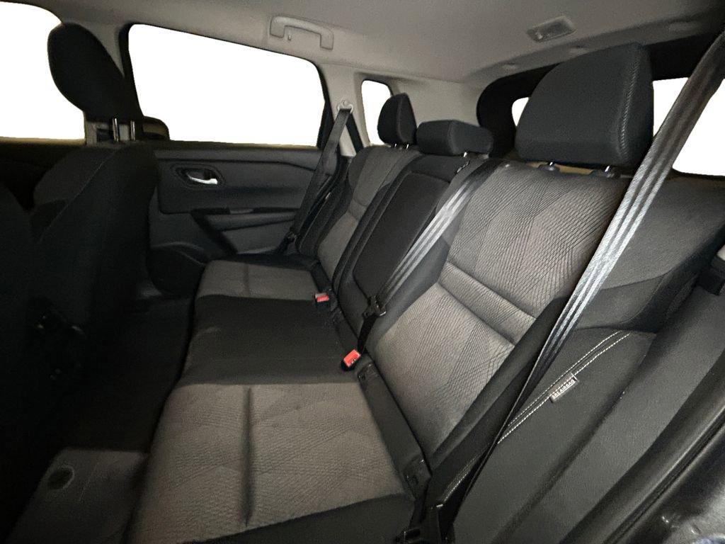 Used 2026 Nissan Rogue SV image 14