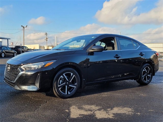 Certified 2025 Nissan Sentra SV image 4